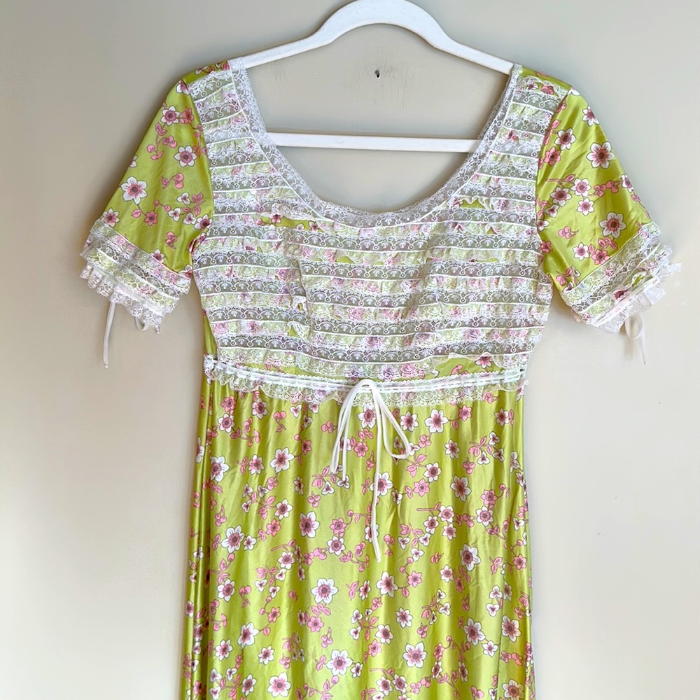 Vintage Floral Nightgown/s - 2 Piece